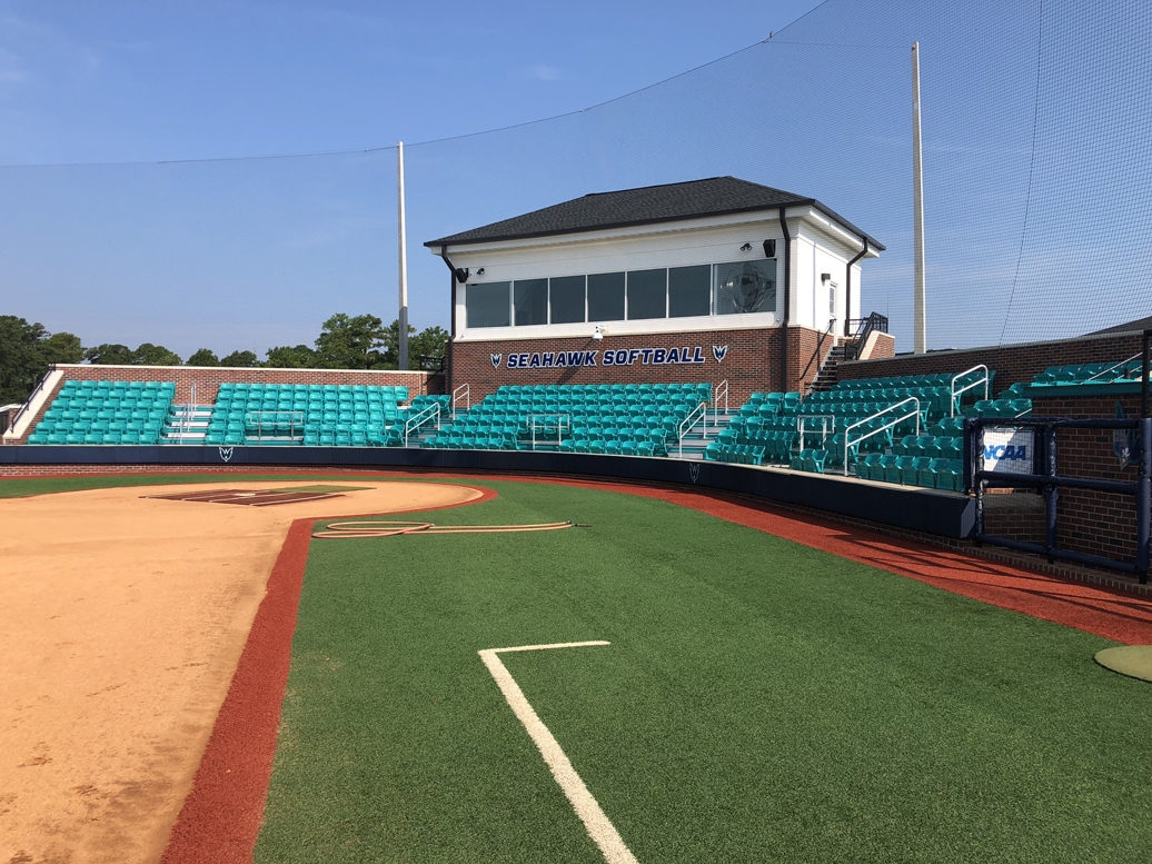 aluminum bleachers with comfort seating