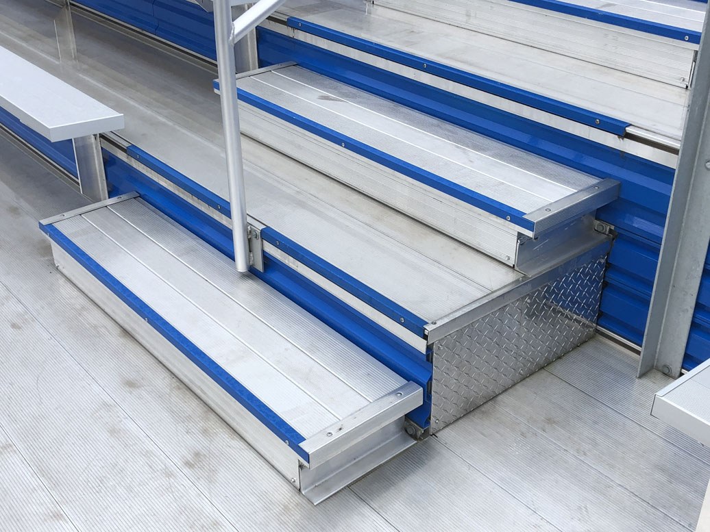 aluminum bleachers